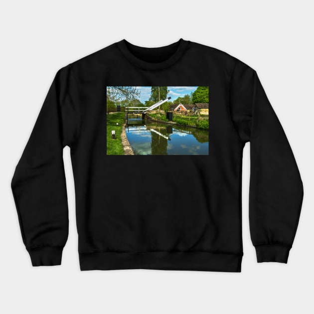 Aubreys Lift Bridge  At Thrupp Crewneck Sweatshirt by IanWL